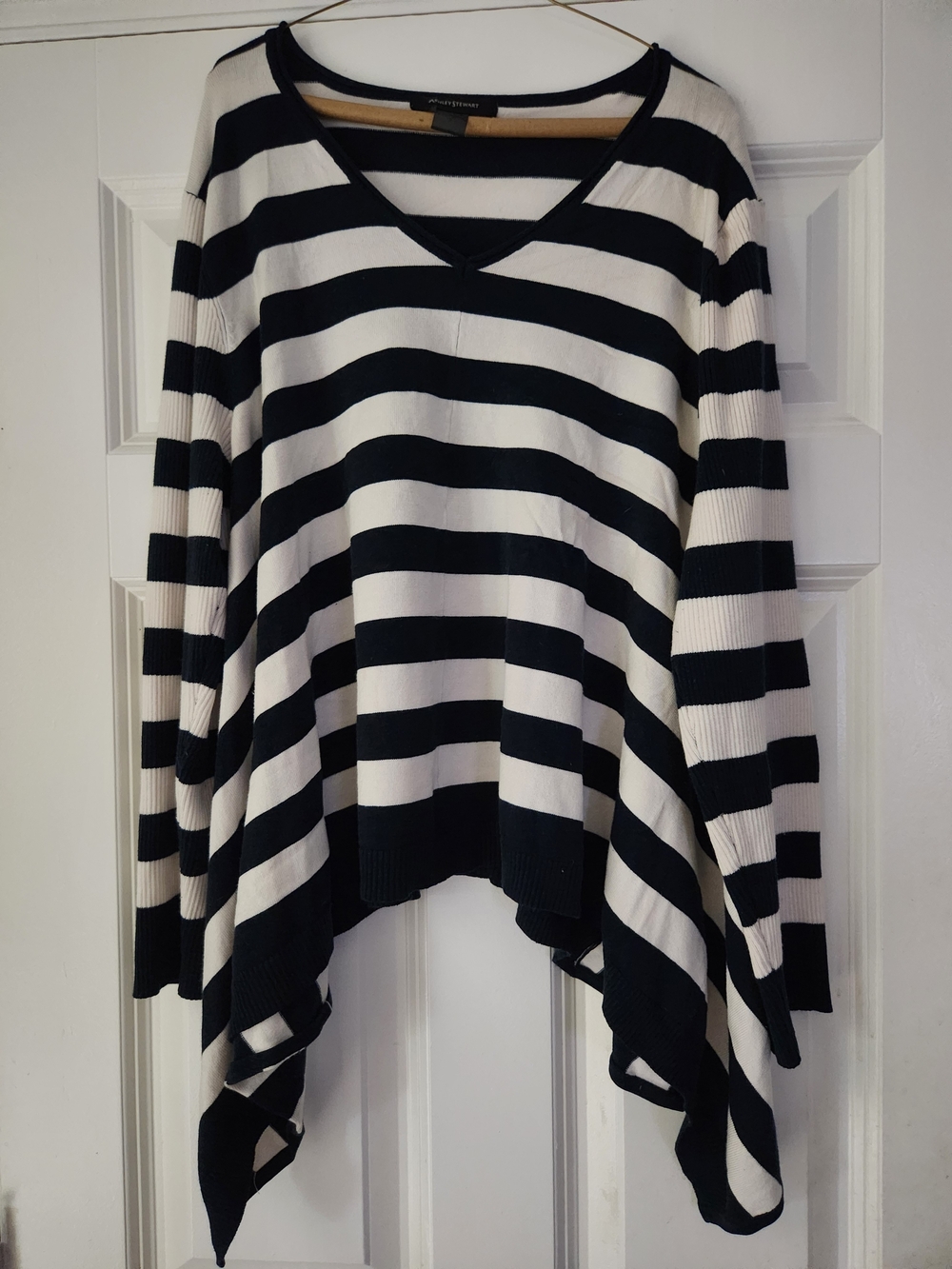 Navy & White Striped V-Neck Women’s Sweater By Ashley Stewart Plus Size